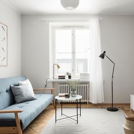 Central 2-Bedroom Design Apartment Helsinki Bagian luar foto