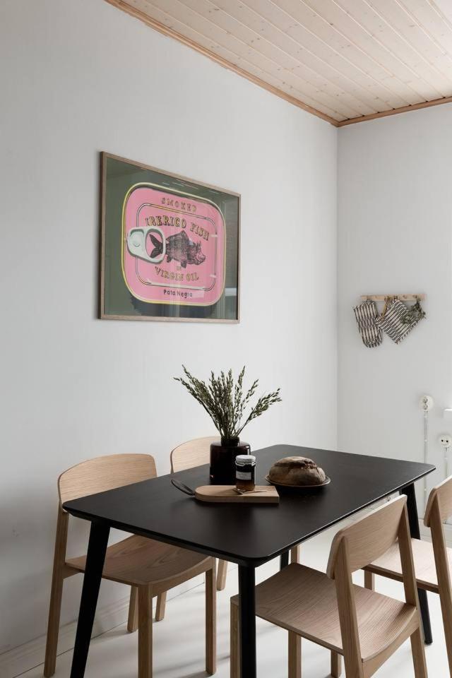 Central 2-Bedroom Design Apartment Helsinki Bagian luar foto